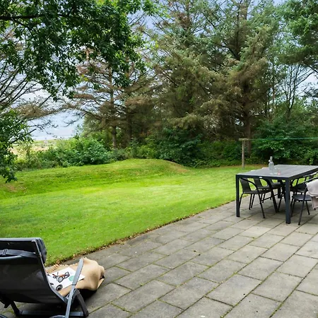 Feriehus Beautiful In With House Sea View